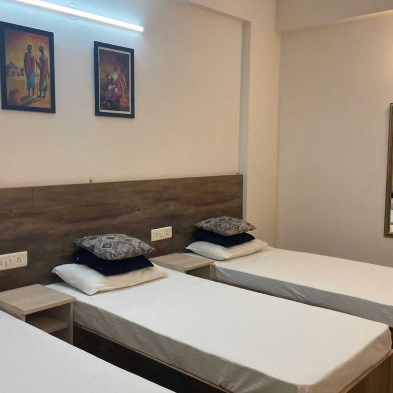 PG Near Staunch electronics Noida